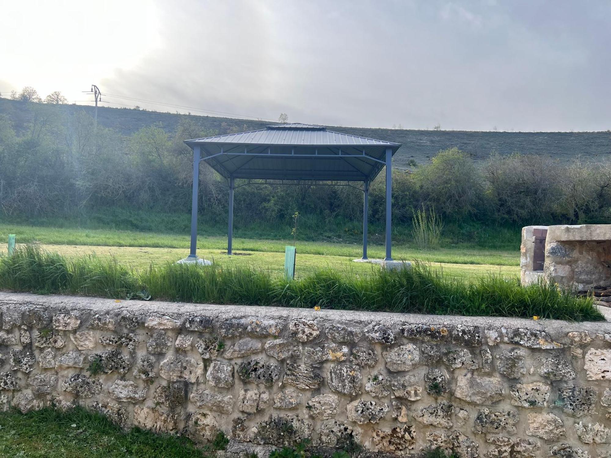 El Pecu Casa Rural Starfamiliar Bustillo Del Paramo Exteriör bild