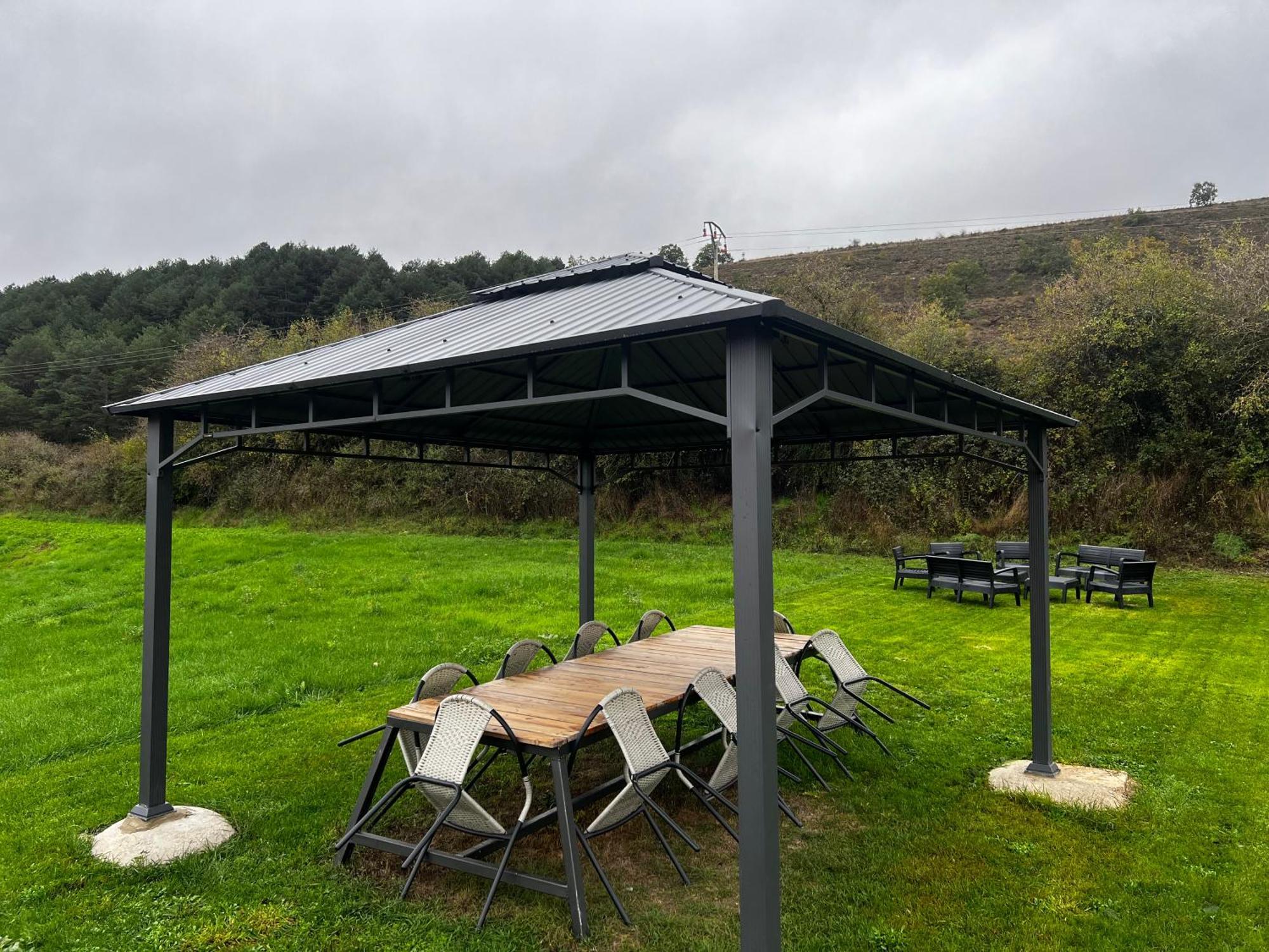 El Pecu Casa Rural Starfamiliar Bustillo Del Paramo Exteriör bild